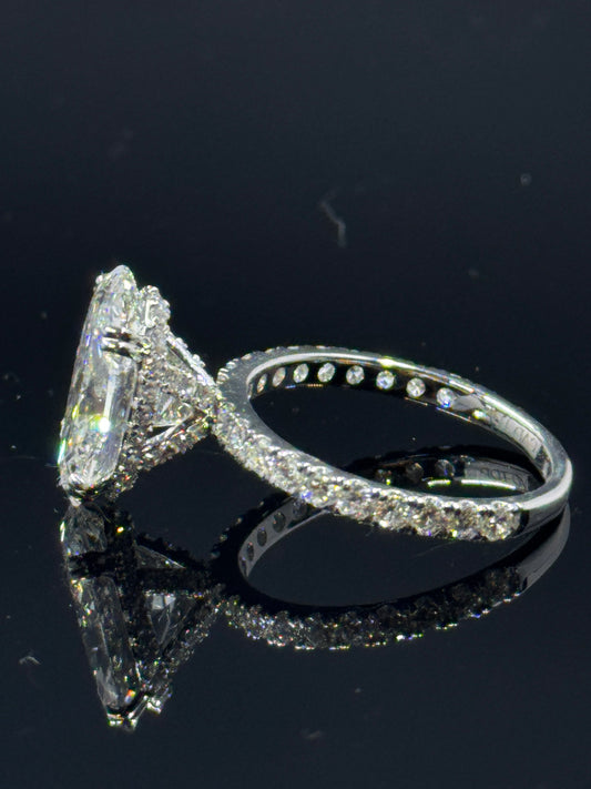 14k White Gold Oval Diamond Bridal Set – 6.19ctw, Size 7