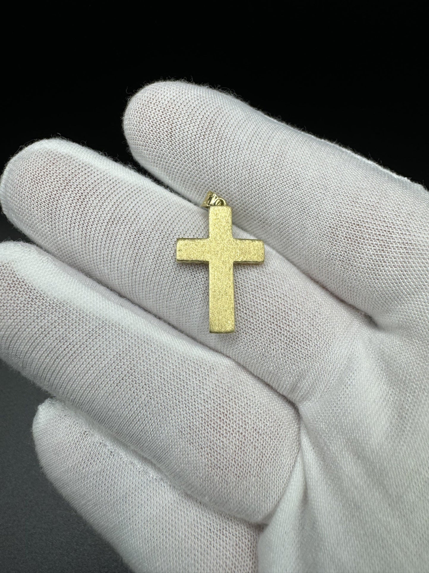 1” 14k Yellow Gold Square Cross Brushed Finish 3mm Bail 1.9g