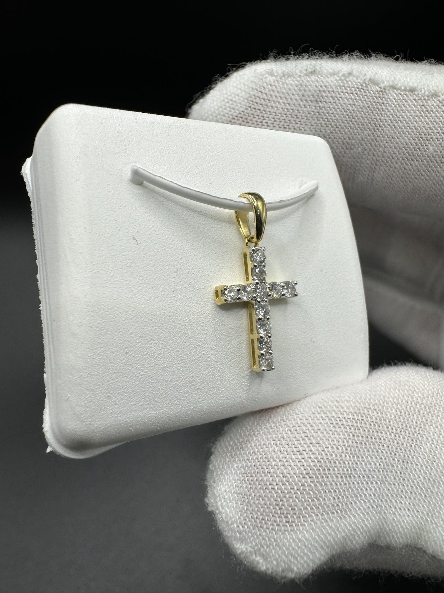 3/4” 10k Yellow Gold Cross 1/4ctw Natural Diamonds 2.5mm Bail .5g