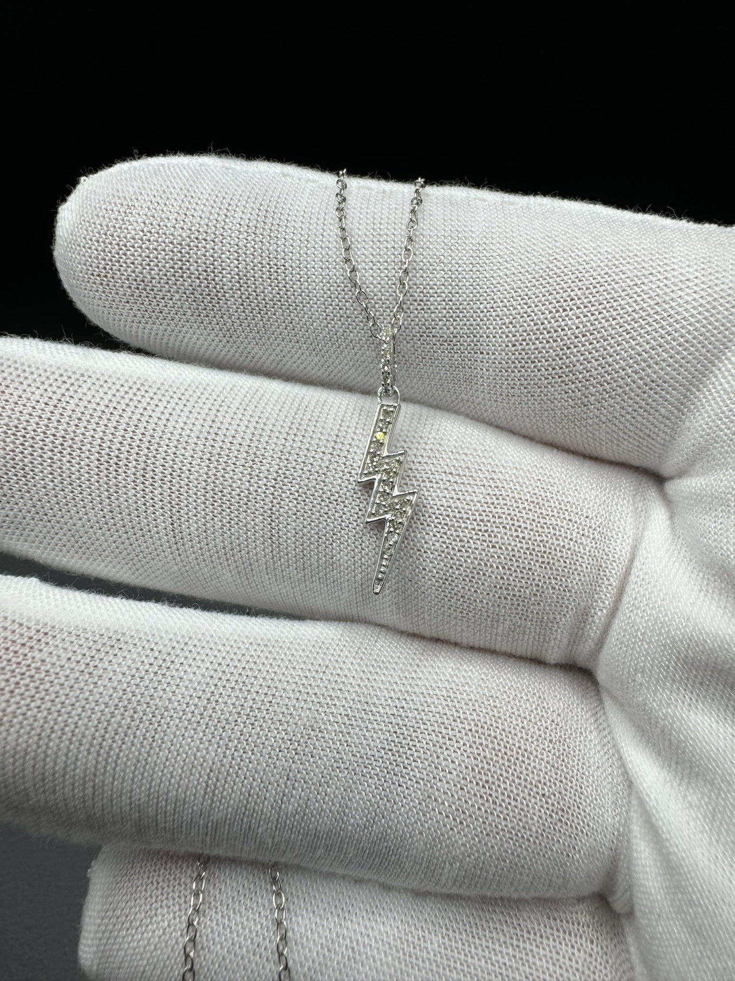 16-18” Silver Chain & 1” 1/8ctw Natural Diamond Lightning Bolt 2.2g