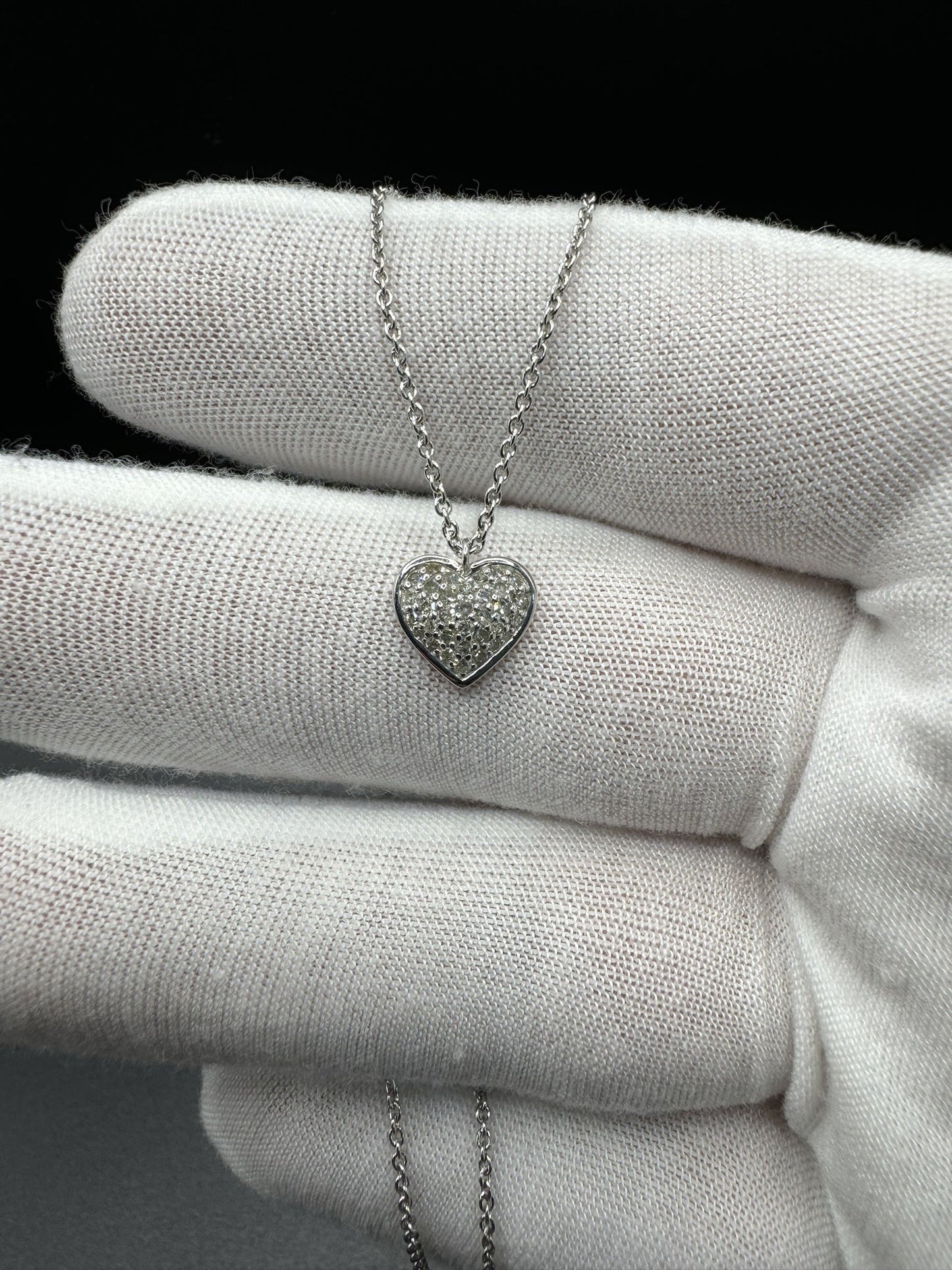 15-18” Silver Chain & 10mm 1/4ctw Natural Diamond Heart Pendant 3.4g