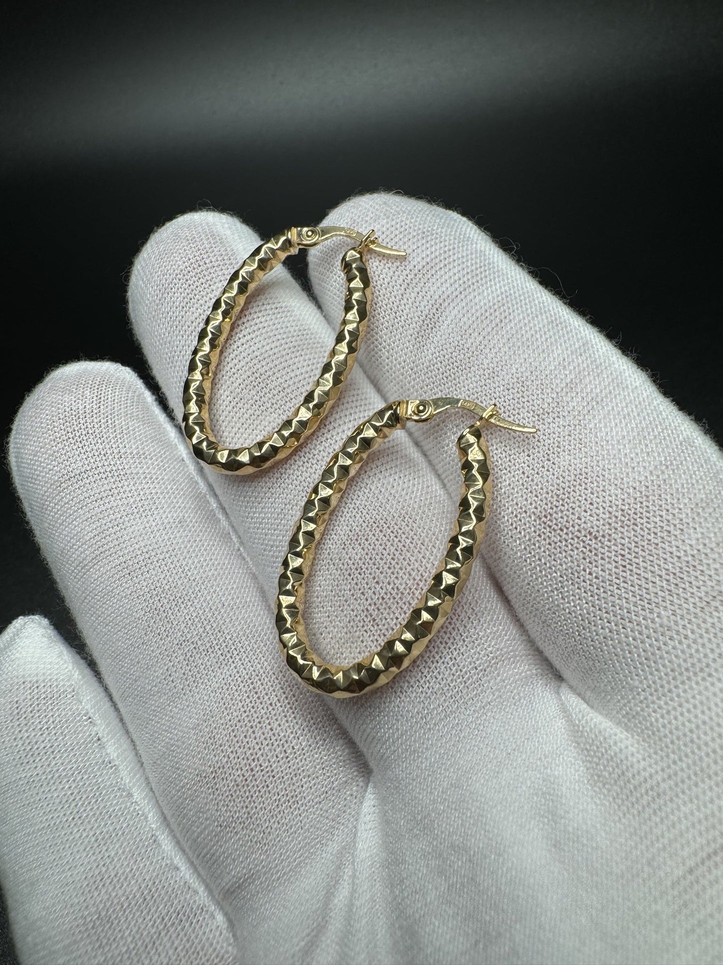 30mm x 20mm Oval 14k Yellow Gold Diamond Cut Hoops 2.1g