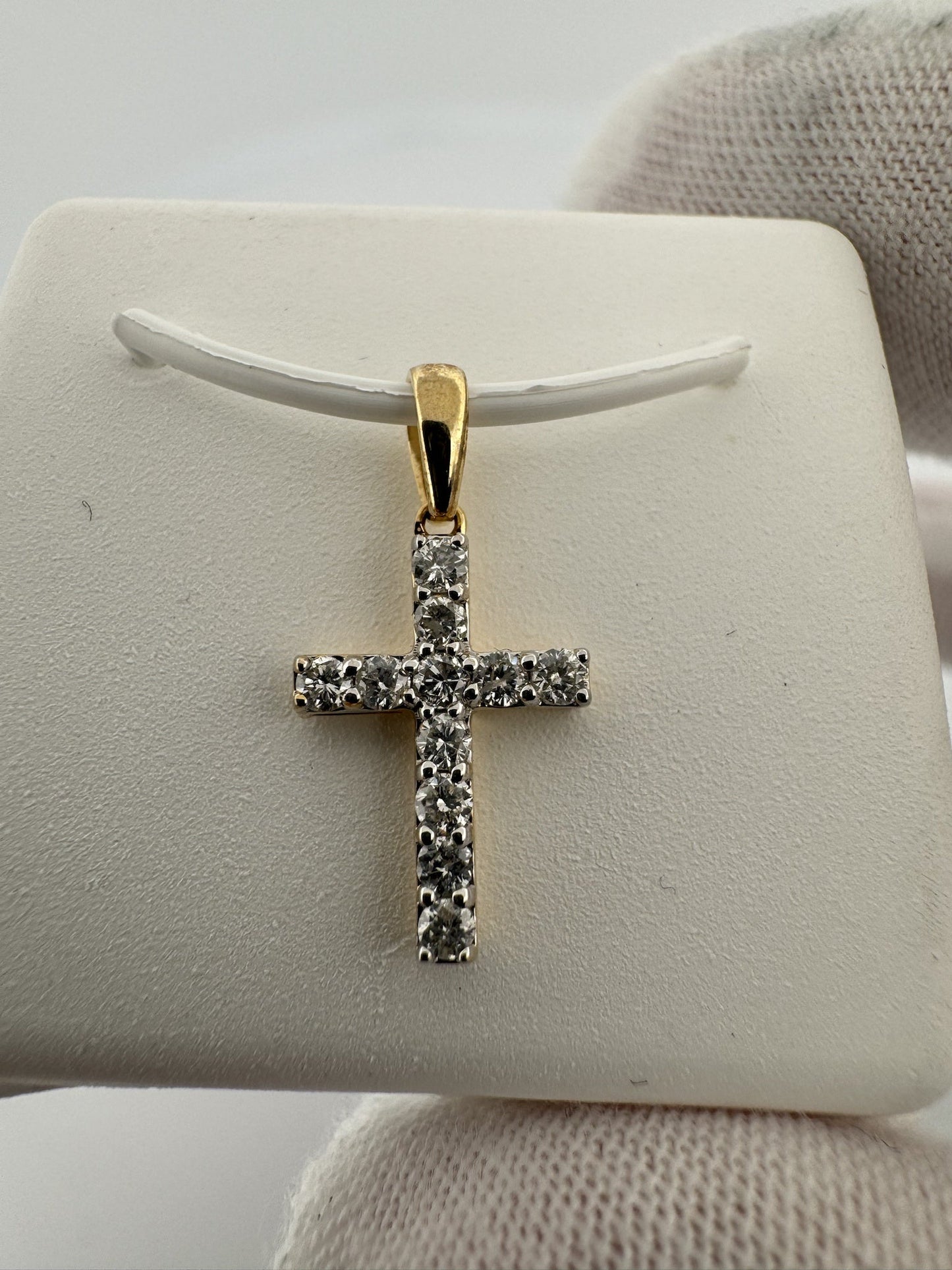 3/4” 10k Yellow Gold Cross 1/4ctw Natural Diamonds 2.5mm Bail .5g
