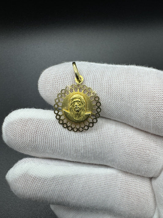 3/4” 14k Yellow Gold Round Reversible Jesus & Mary Pendant 3.5mm Bail 2.84