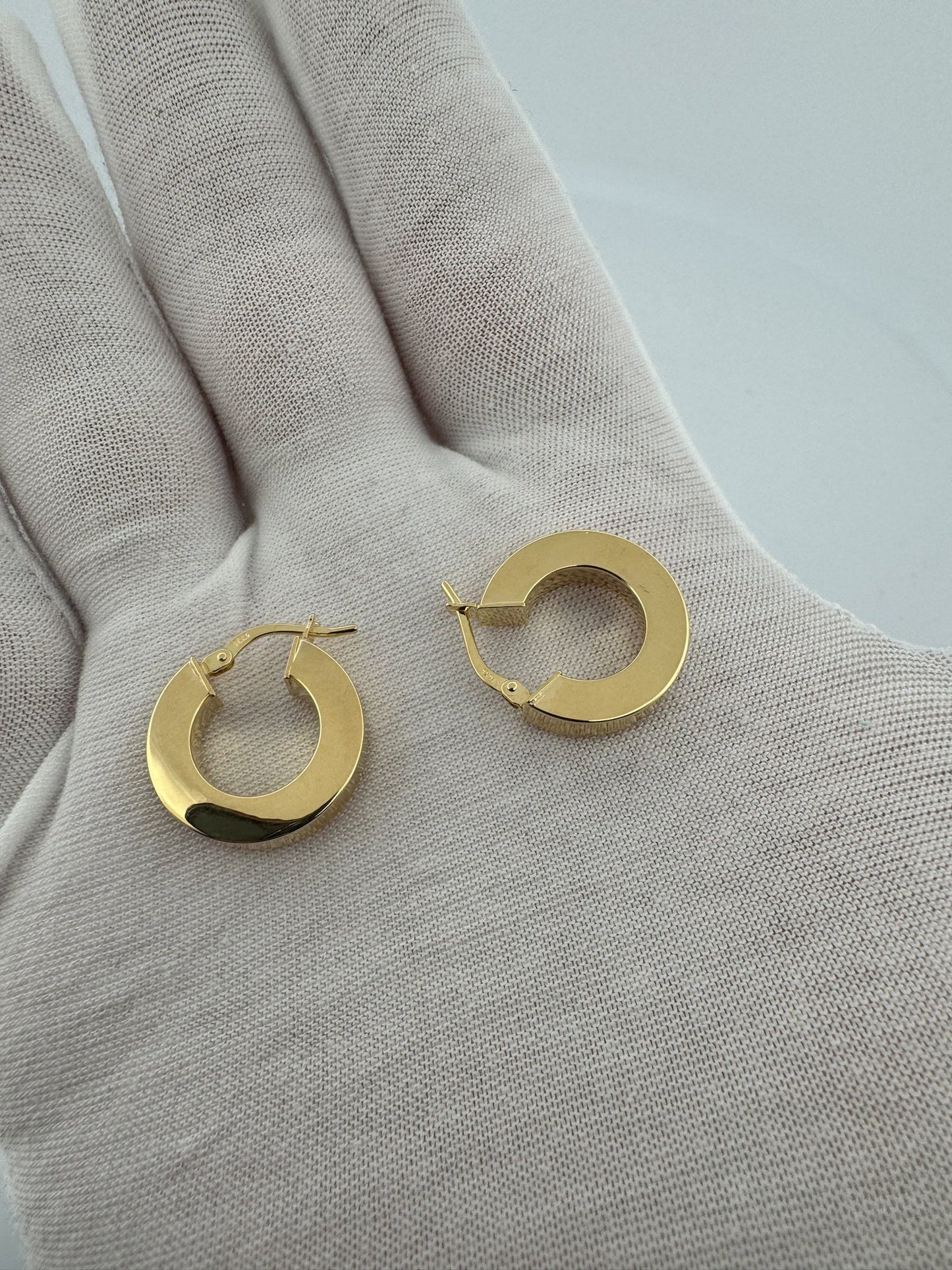 18mm x 4mm 14k Yellow Gold Flat Edge Hoops 2.72g