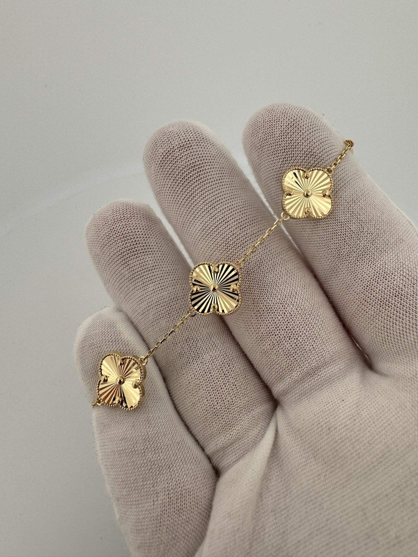 7”-8” Adjustable 14k Yellow Gold on Gold 5 Motif Clover Bracelet 13mm 7.61g