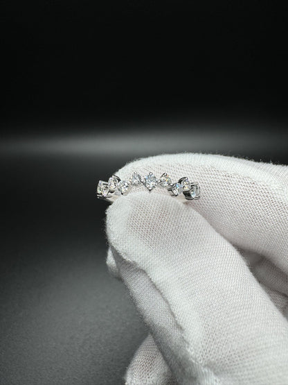 Size 7 Silver 1/2ctw Lab Diamond Prong Set Alternating Diamond Fashion Ring 1.7g