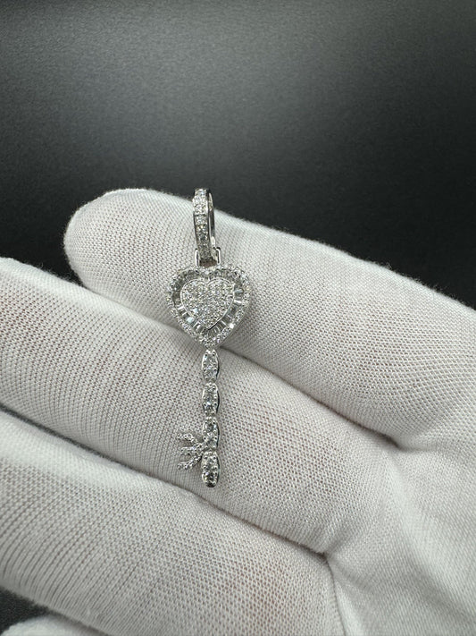 1.75” 10k White Gold Heart Key Pendant est 1ctw Natural Diamonds 6mm Bail 3.37g