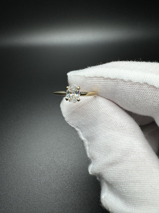 Size 4.5 14k Yellow Gold 1/2ct Oval Lab Diamond Solitaire Engagement Ring 1.64g