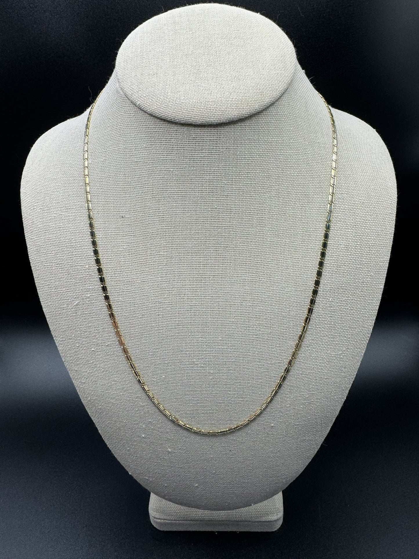 22” 14k Gold Two-Tone Flat Valentino 2.5mm 8.0g