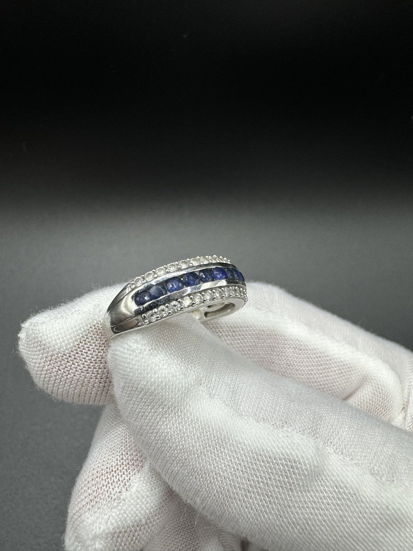 Size 8 Silver 1/3ctw Natural Diamond & Natural Sapphire Ring 3.7g
