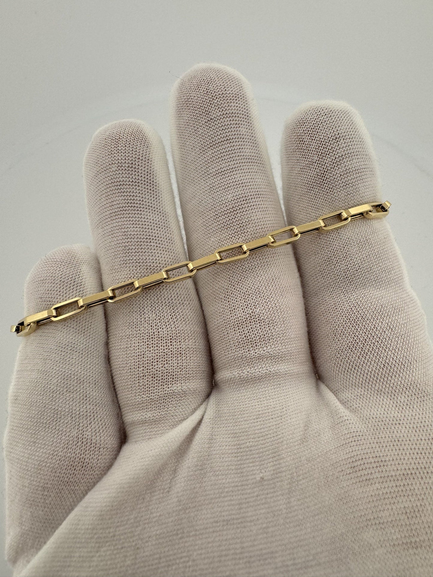 7.25” 14k Yellow Gold Paperclip 3mm 3.22g