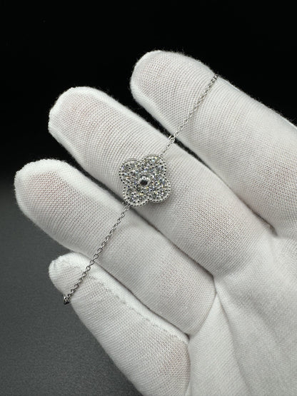 7-8” Silver 16mm Clover Bracelet 1.1ctw VS/ VVS Diamonds 4.6g