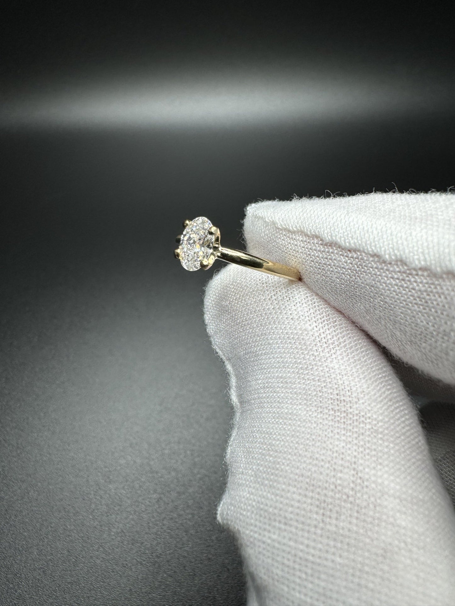 Size 4.5 14k Yellow Gold 1/2ct Oval Lab Diamond Solitaire Engagement Ring 1.64g