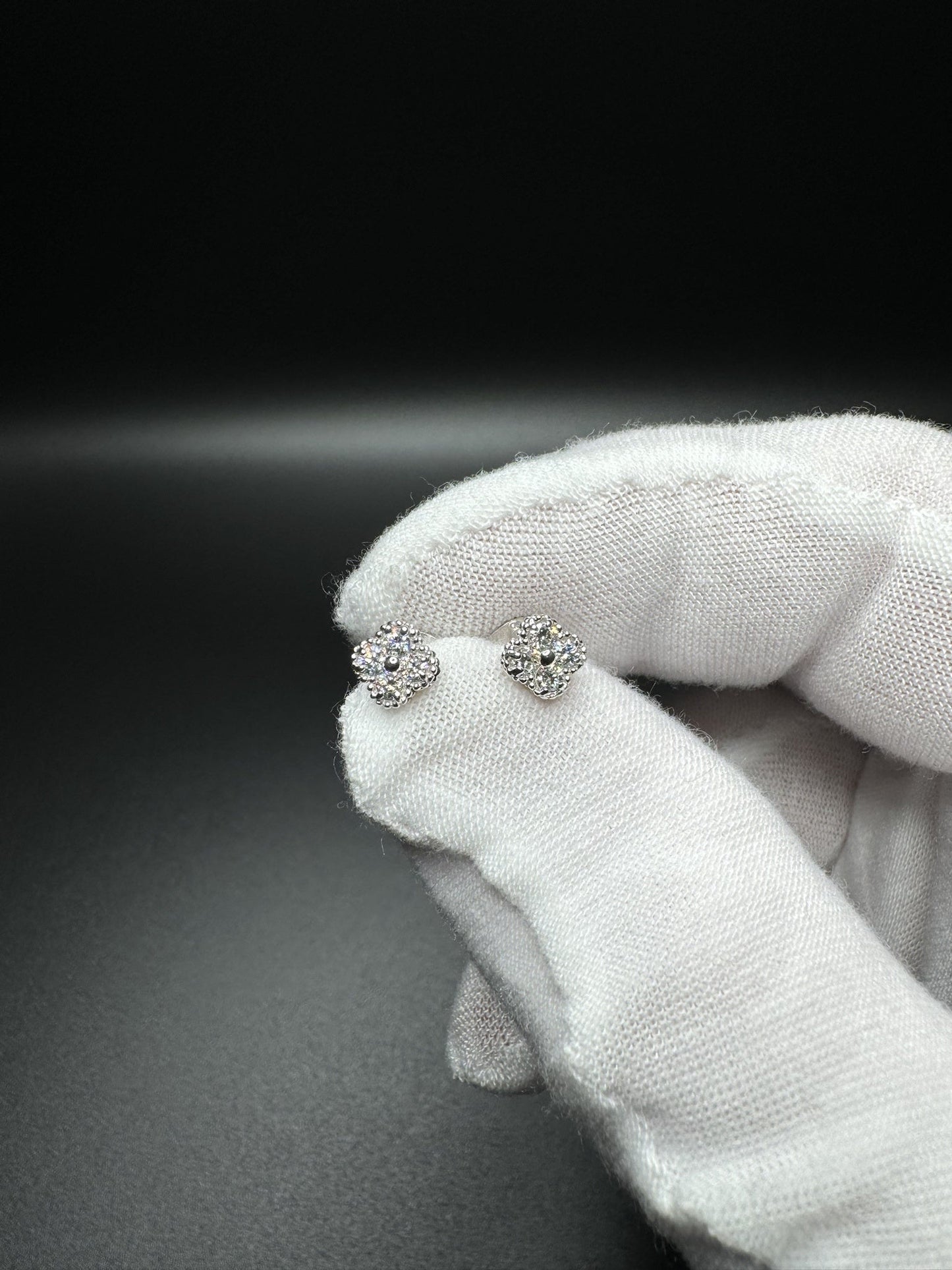 7mm Silver 1/4ctw Lab Diamond Clover/Motif Studs 1.0g