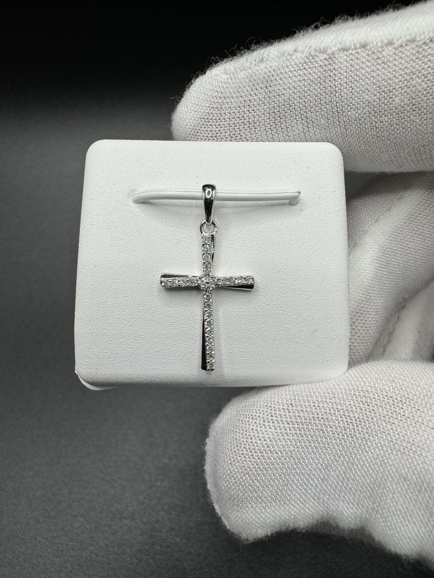 1” 10k White Gold Cross 1/8ctw Natural Diamonds 2.2mm Bail .7g