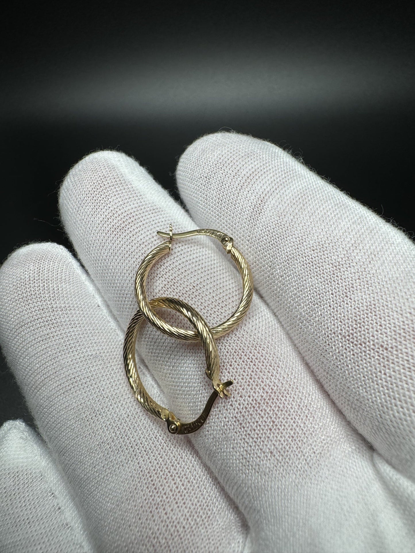18mm 14k Yellow Gold Fancy Hoops/Huggies 1.55g
