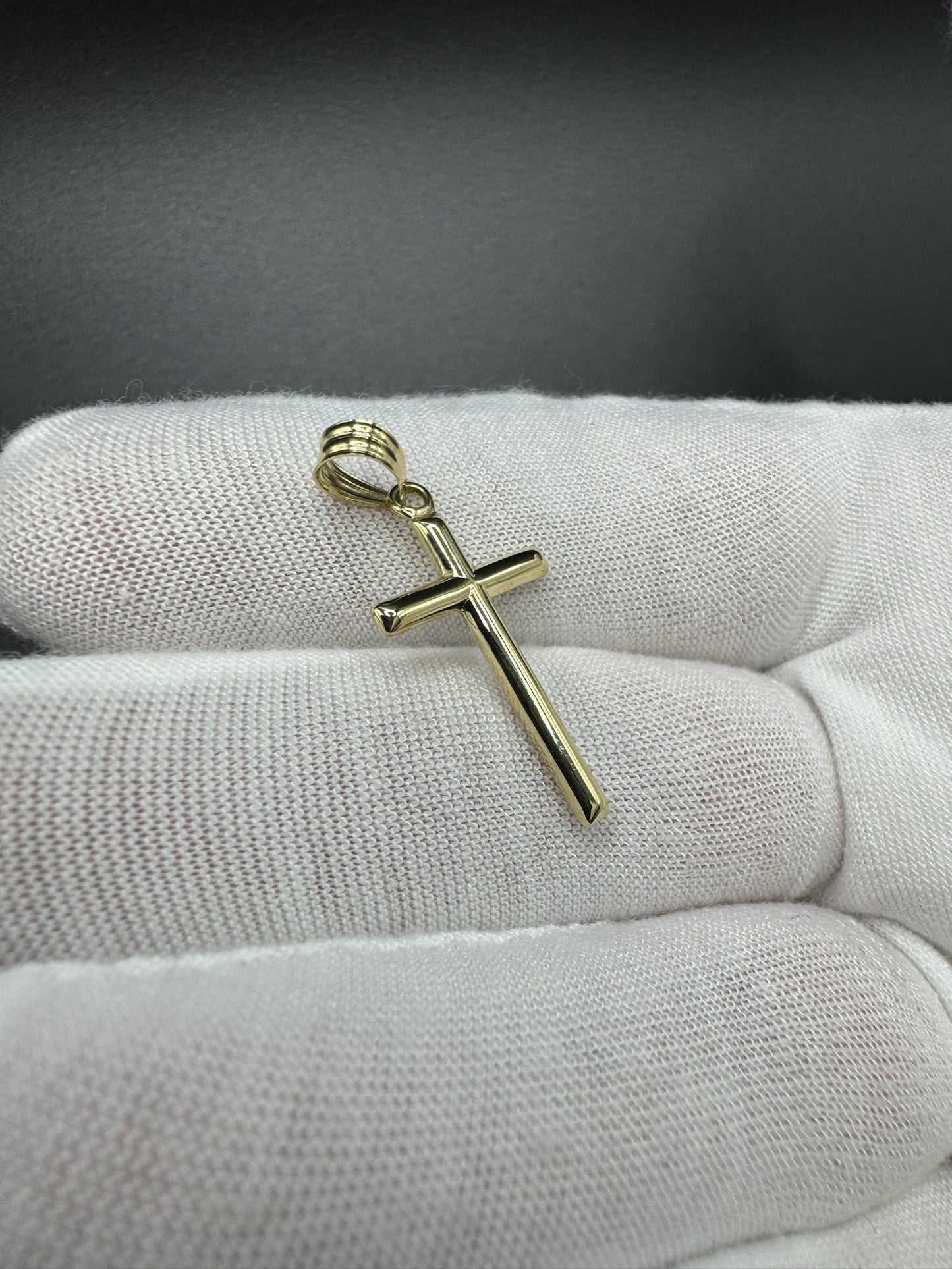 1.25” 14k Yellow Gold Thin Round Cross 4.7mm Bail 1g