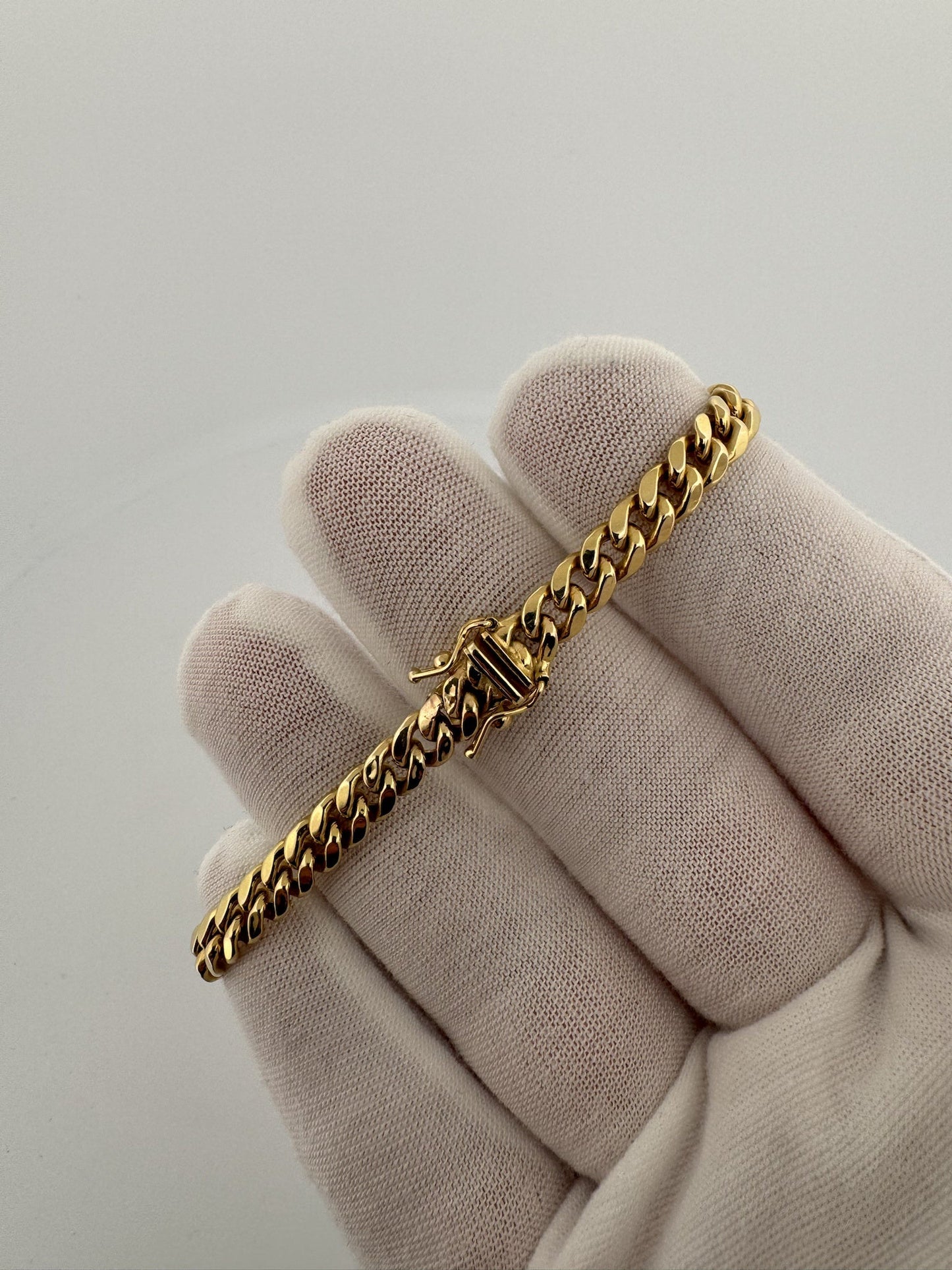 7” 14k Yellow Gold Cuban 6mm 7.5g