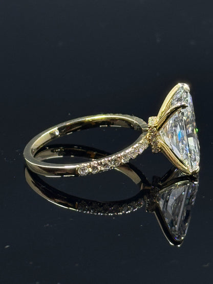 14k Yellow Gold Radiant Diamond Engagement Ring – 5.08ct F VS1 Hidden Halo, Size 7