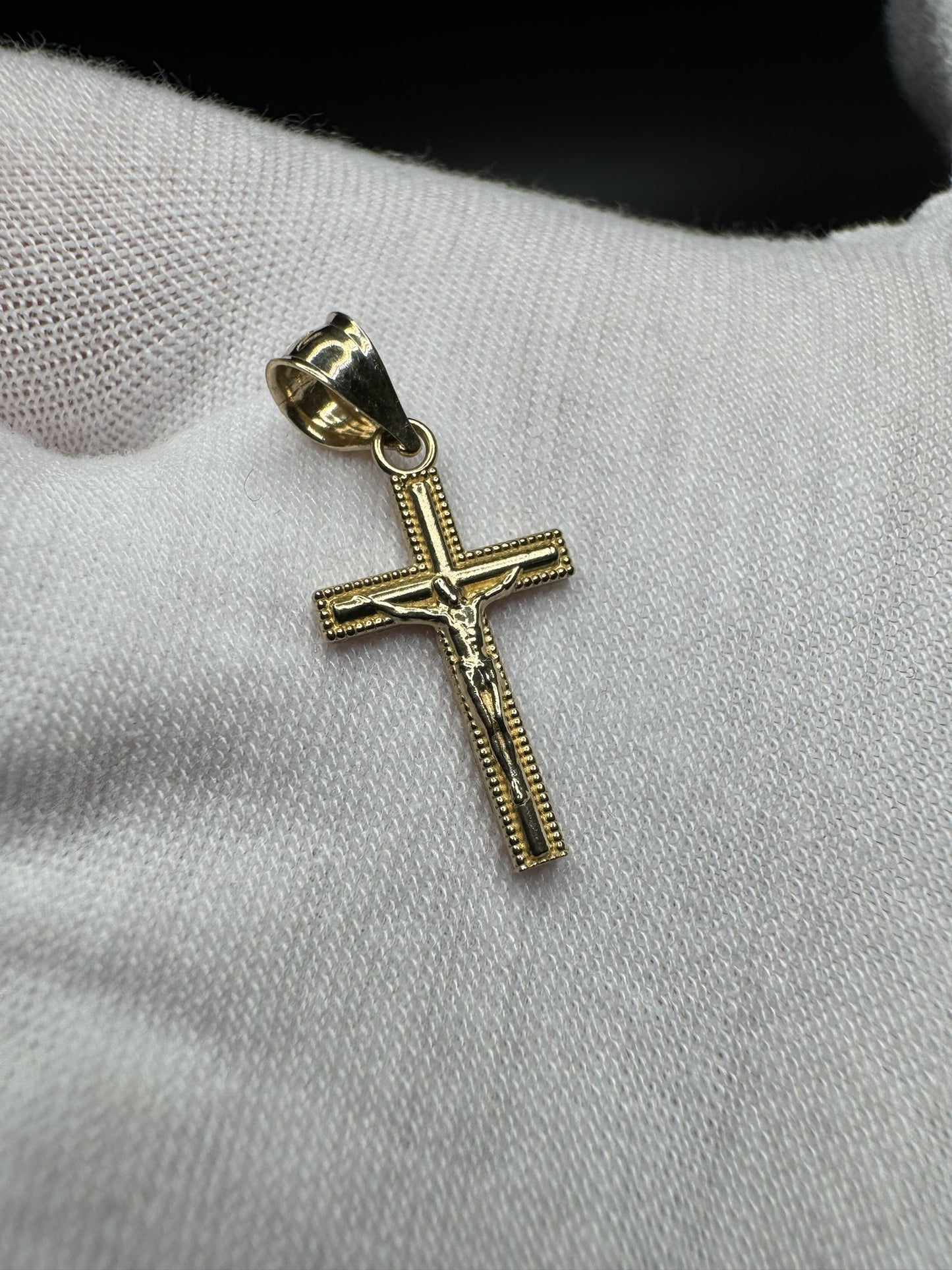 3/4” 14k Yellow Gold Square Crucifix 3.5mm Bail .8g