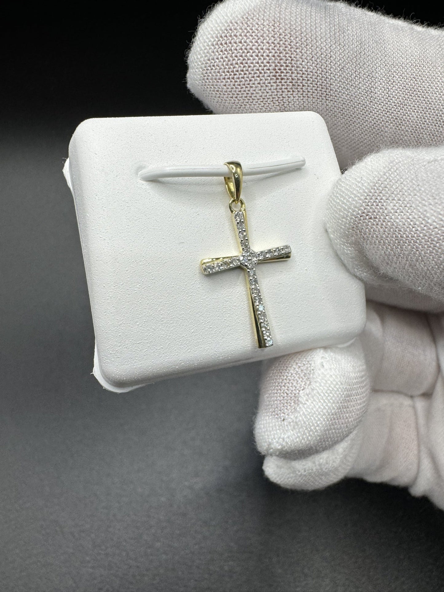 1” 10k Yellow Gold Cross 1/8ctw Natural Diamonds 2.2mm Bail .7g