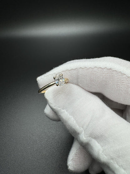 Size 4.5 14k Yellow Gold 1/2ct Oval Lab Diamond Solitaire Engagement Ring 1.64g