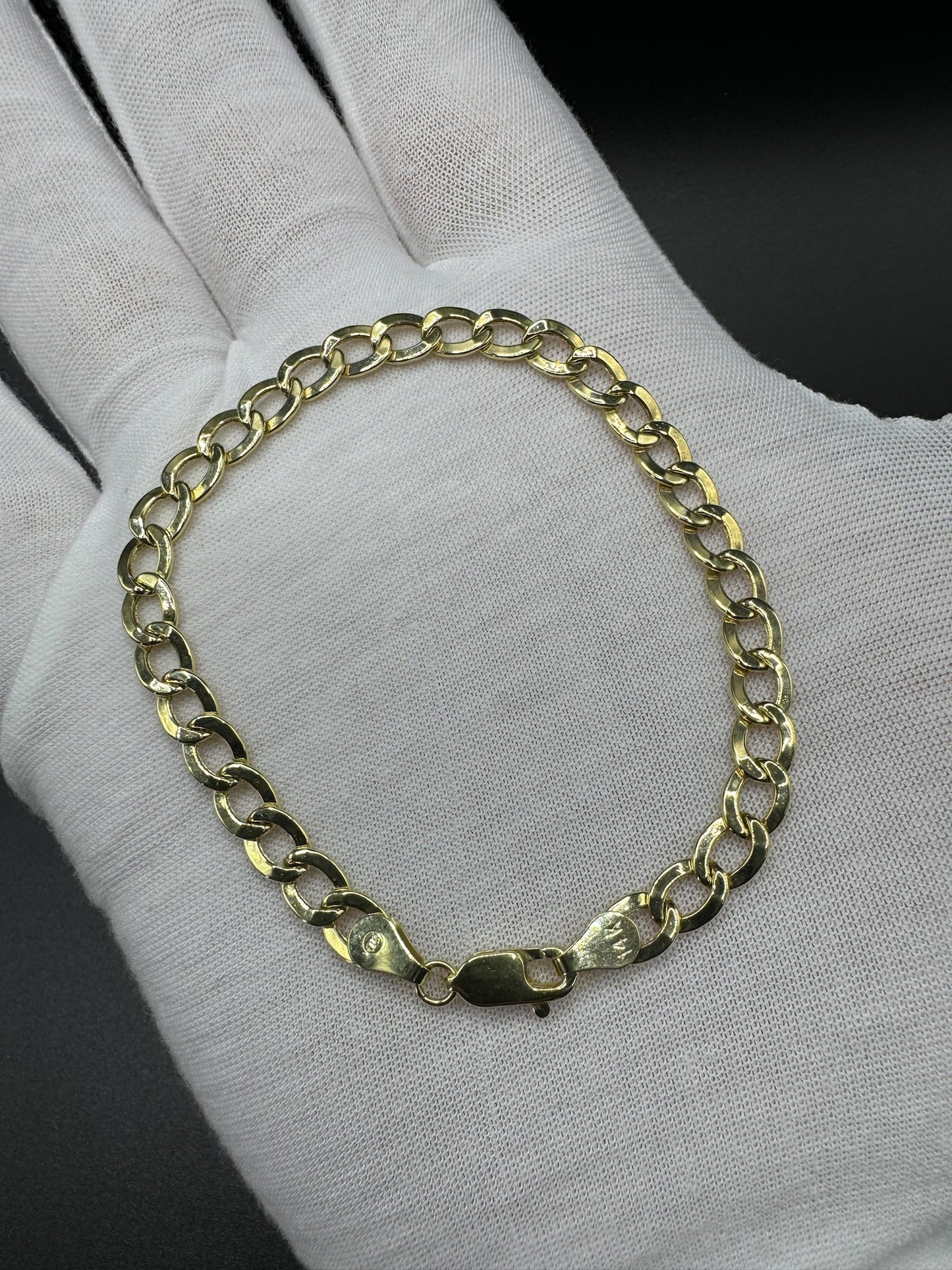 7.5” 14k Yellow Gold Curb Bracelet 6mm 4.34g