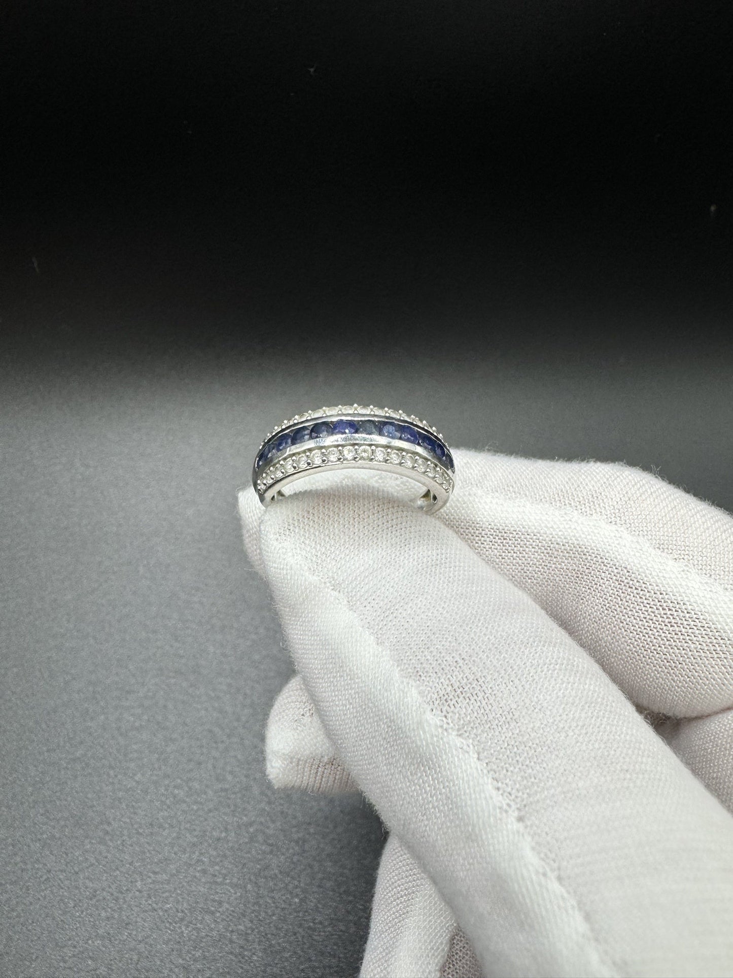 Size 8 Silver 1/3ctw Natural Diamond & Natural Sapphire Ring 3.7g