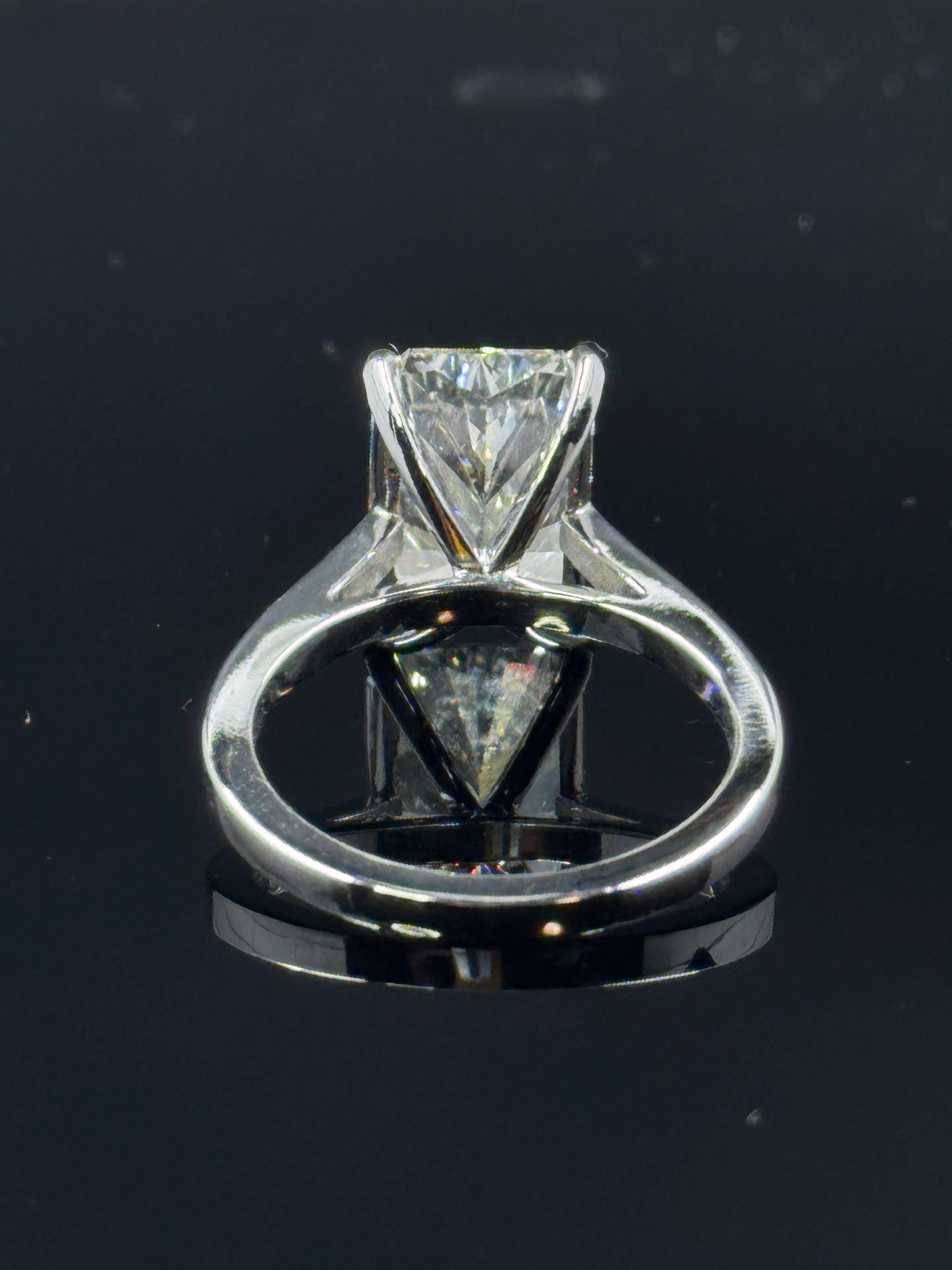 14k White Gold Cathedral Radiant Diamond Engagement Ring – 5.08ct F VS1, Size 7