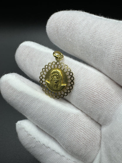 3/4” 14k Yellow Gold Round Reversible Jesus & Mary Pendant 3.5mm Bail 2.84